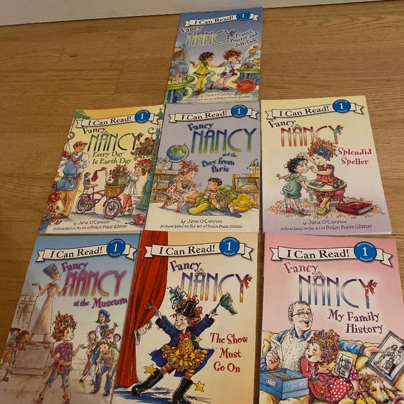 Books - Picture 6 of 11